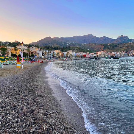 Casa Vacanza Giardini Naxos Taormina Miranaxos Exterior foto