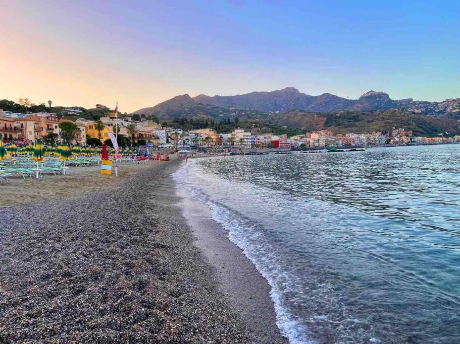 Casa Vacanza Giardini Naxos Taormina Miranaxos Exterior foto
