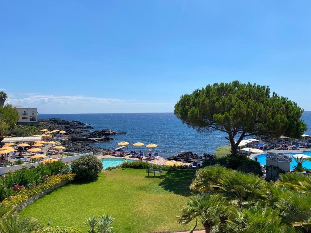 Casa Vacanza Giardini Naxos Taormina Miranaxos Exterior foto