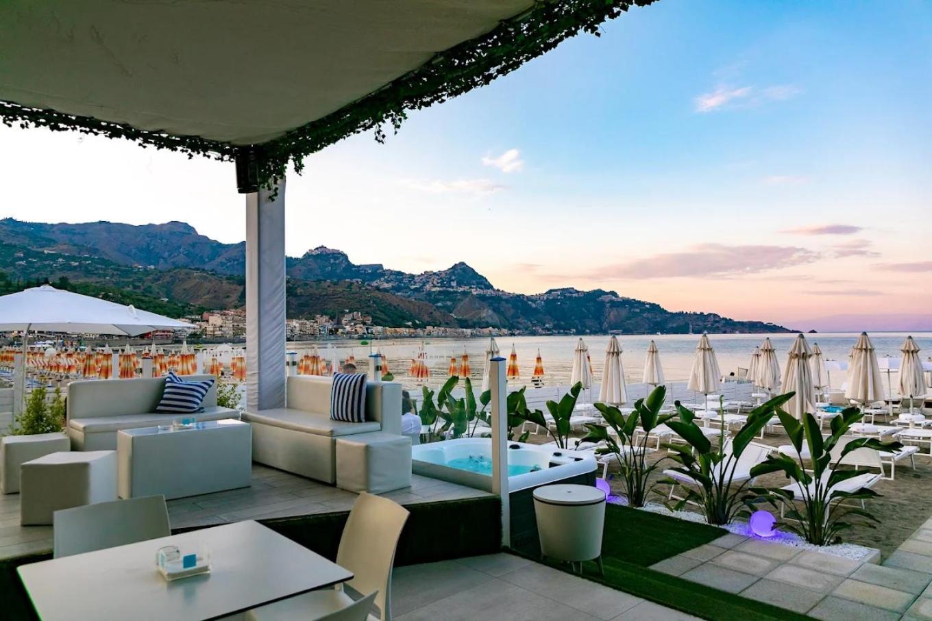 Casa Vacanza Giardini Naxos Taormina Miranaxos Exterior foto